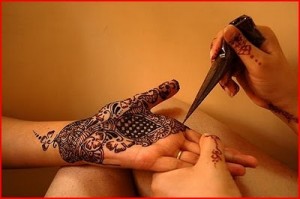 Mehndi Designs for Eid ul Adha Eid ul Adha special mehndi designs 300x199 Mehndi Designs for Eid ul Adha